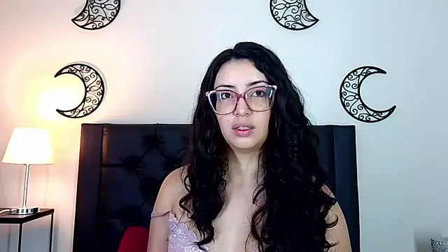 EvoletFMK online show from October 26, 2025, 11:10 am