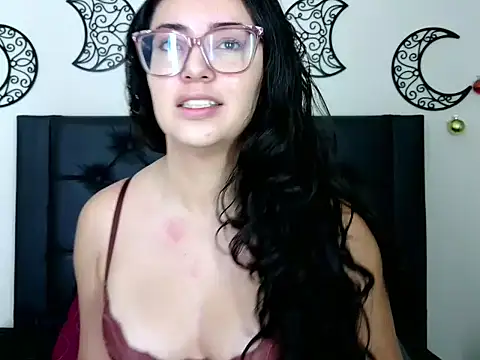 EvoletFMK online show from December 16, 2025, 9:13 am