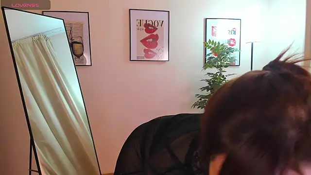 VanessaSmuth online show from September 19, 2025, 1:53 am