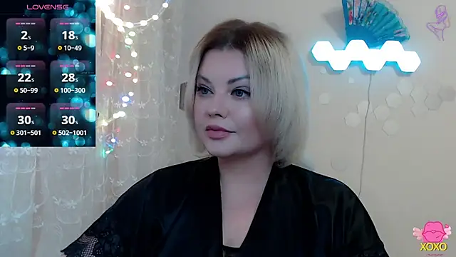 JewellKiss7 online show from May 9, 2026, 3:59 pm