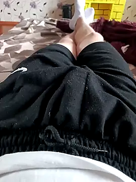 red red00 online show from February 5, 2025, 11:02 am