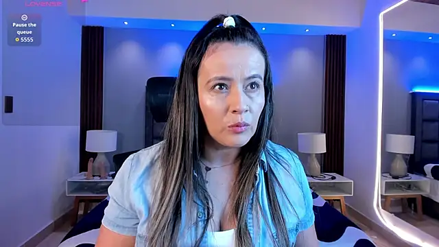 Susann Ross online show from October 14, 2025, 10:49 am