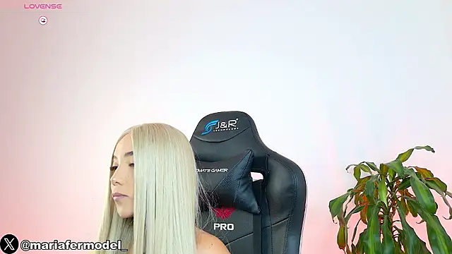 Snapshot of Mariafer05 chatting on February 1, 2026, 2:04 pm Mariafer05 online show from February 1, 2026, 2:04 pm