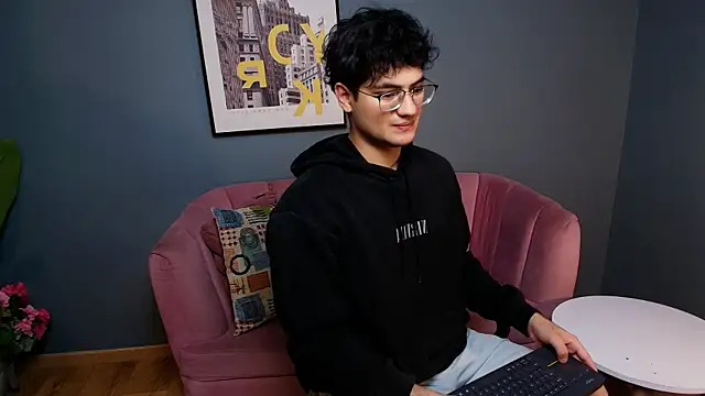 Mark Evans1  online show from March 12, 2025, 7:36 pm