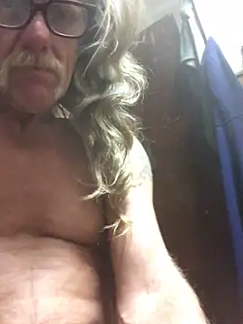 Snapshot of longhairjim chatting on December 22, 2024, 5:22 am longhairjim online show from December 22, 2024, 5:22 am