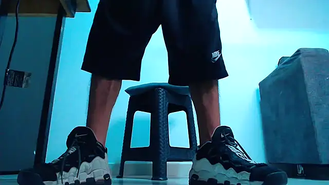 mastersmits online show from September 15, 2025, 4:13 am