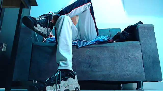 mastersmits online show from September 12, 2025, 12:44 am