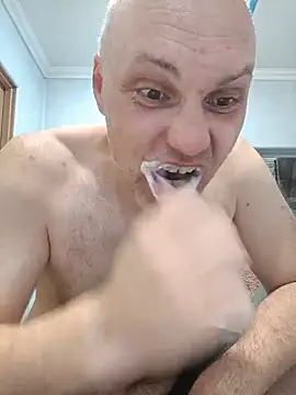Pineapple04 online show from July 13, 2026, 4:34 am