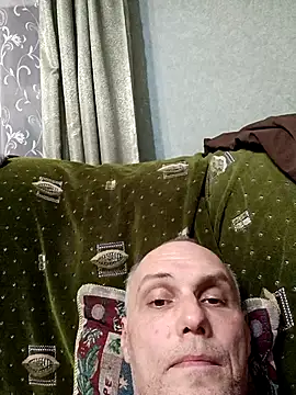 Pineapple04 online show from January 5, 2026, 6:44 pm