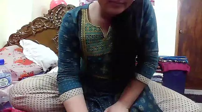 Snapshot of LovelyRose69 chatting on March 14, 2025, 4:51 pm LovelyRose69 online show from March 14, 2025, 4:51 pm