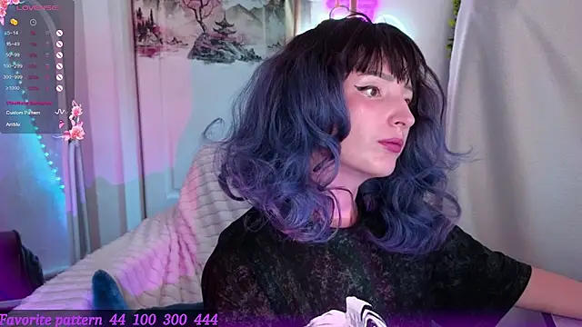 Snapshot of Toxic_Ellies chatting on July 1, 2026, 3:34 pm Toxic Ellies online show from July 1, 2026, 3:34 pm