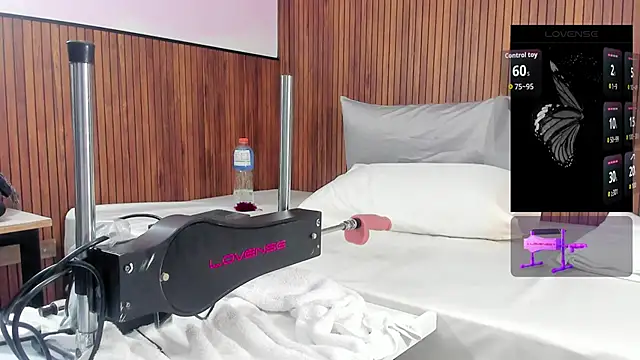 Issys milf online show from December 3, 2025, 4:17 pm