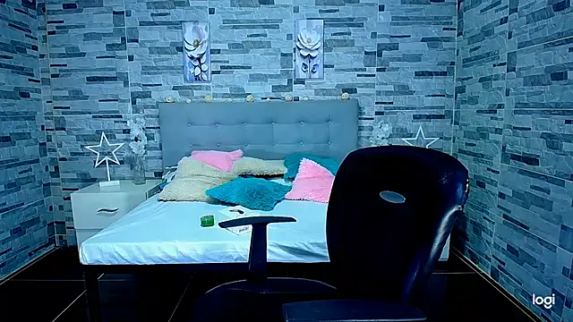 ADAM HOT online show from September 12, 2025, 9:36 pm