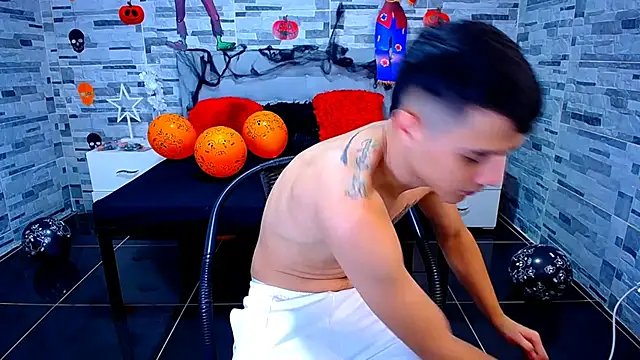 ADAM HOT online show from October 13, 2025, 9:27 pm