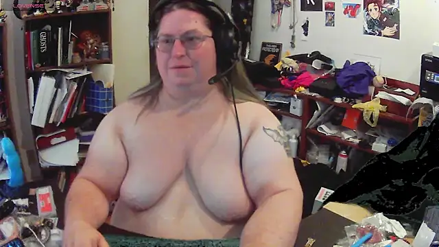 ShibariTurtleDuck online show from May 29, 2026, 2:01 pm