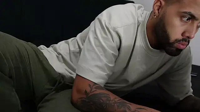 Hendry  online show from February 12, 2025, 2:24 am