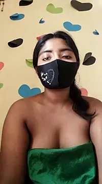 Snapshot of Lina-Rose chatting on March 12, 2025, 4:19 am Lina-Rose online show from March 12, 2025, 4:19 am