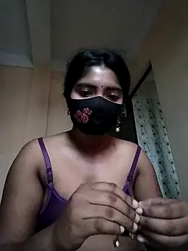 Snapshot of Lina-Rose chatting on September 25, 2025, 12:38 am Lina-Rose online show from September 25, 2025, 12:38 am