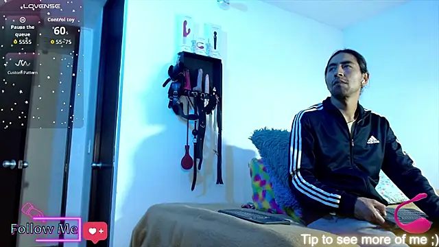 KiddyEvaa666999 online show from November 17, 2025, 8:02 pm