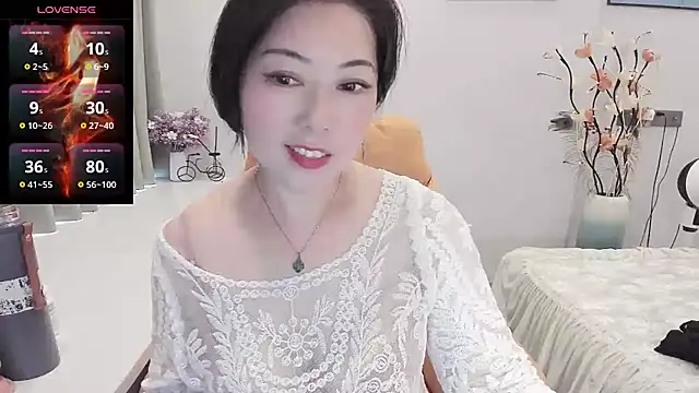 Snapshot of Crystal_Wings chatting on September 13, 2025, 1:05 am Crystal Wings online show from September 13, 2025, 1:05 am