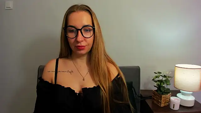 AriaDesire online show from March 16, 2025, 10:11 am