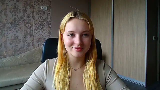 Snapshot of Milka_kiss_ chatting on July 10, 2026, 12:27 pm Milka kiss online show from July 10, 2026, 12:27 pm