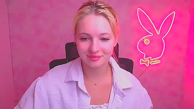 Milka kiss  online show from September 15, 2025, 6:03 am