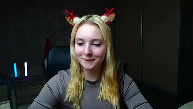 Snapshot of Milka_kiss_ chatting on January 16, 2026, 2:43 pm Milka kiss online show from January 16, 2026, 2:43 pm