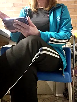  tasechka  online show from November 5, 2025, 8:34 pm