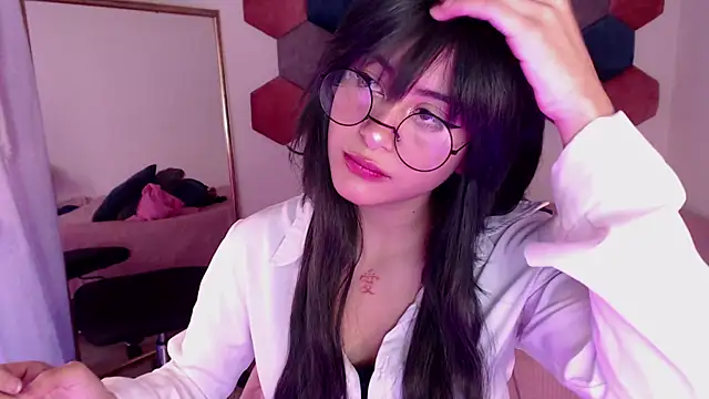 liz-beths online show from February 25, 2025, 2:04 pm