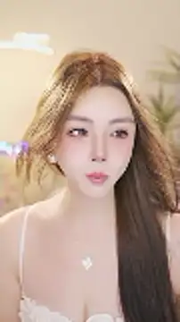 Qiaoqiao  online show from June 15, 2026, 4:06 pm