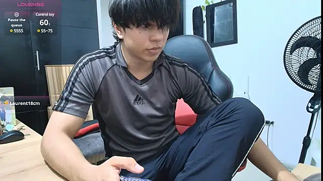 Haruto2001 online show from December 3, 2024, 2:42 am