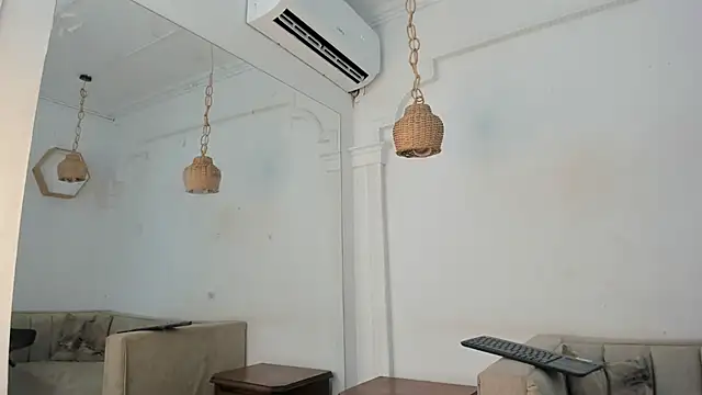 Snapshot of flavia_cruz chatting on November 13, 2025, 6:23 pm flavia cruz online show from November 13, 2025, 6:23 pm