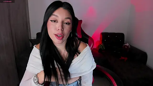 zoee jackson online show from May 13, 2026, 4:30 am