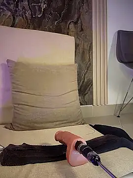 Snapshot of Naty_Santos chatting on February 27, 2025, 3:18 am Naty Santos online show from February 27, 2025, 3:18 am