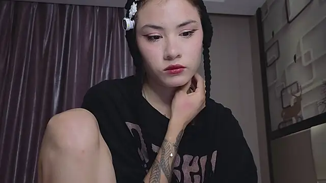 alicekiit online show from May 3, 2026, 3:59 pm