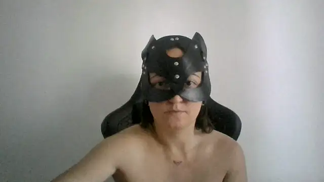 Snapshot of MaxWellas6 chatting on July 21, 2026, 11:33 am MaxWellas6 online show from July 21, 2026, 11:33 am