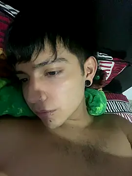 Snapshot of Zaam01 chatting on September 17, 2025, 8:11 pm Zaam01 online show from September 17, 2025, 8:11 pm