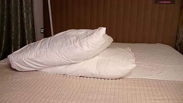 Ellaeternity online show from February 28, 2026, 4:34 am