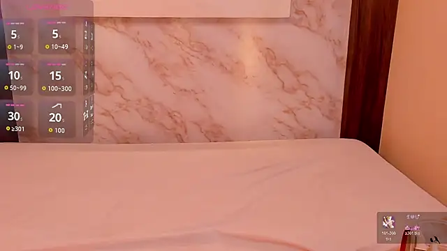 AmyBarton02 online show from February 11, 2026, 4:29 pm