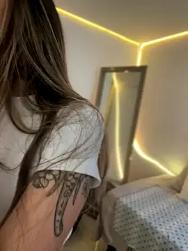 Snapshot of AmmyCollinsW chatting on October 14, 2025, 8:31 pm AmmyCollinsW online show from October 14, 2025, 8:31 pm