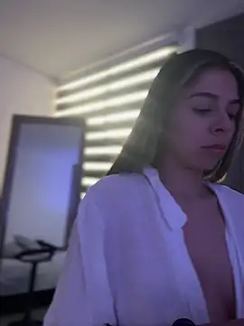 Snapshot of AmmyCollinsW chatting on March 13, 2025, 8:43 pm AmmyCollinsW online show from March 13, 2025, 8:43 pm