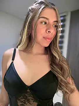 Snapshot of AmmyCollinsW chatting on March 19, 2025, 11:14 pm AmmyCollinsW online show from March 19, 2025, 11:14 pm