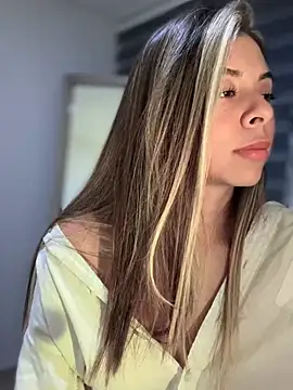 Snapshot of AmmyCollinsW chatting on March 11, 2025, 11:37 pm AmmyCollinsW online show from March 11, 2025, 11:37 pm