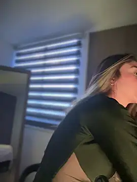 Snapshot of AmmyCollinsW chatting on March 9, 2025, 10:52 pm AmmyCollinsW online show from March 9, 2025, 10:52 pm