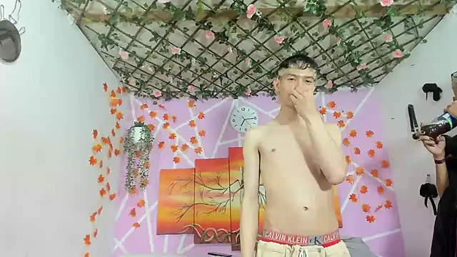 Snapshot of Fresahot2005 chatting on March 10, 2025, 12:18 am Fresahot2005 online show from March 10, 2025, 12:18 am