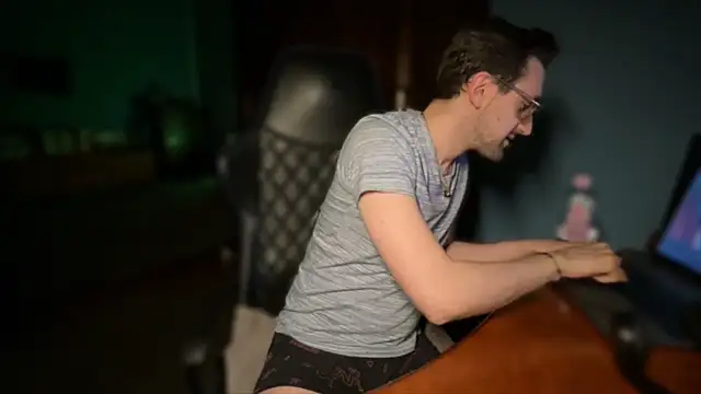 Stefisexy91 online show from April 14, 2026, 8:47 pm