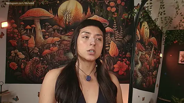 6Briela9  online show from April 29, 2026, 7:53 pm