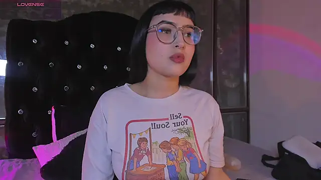 Cintya Kros online show from December 3, 2025, 5:23 pm