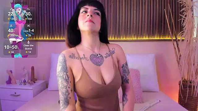 Liz grey  online show from December 19, 2025, 9:50 pm